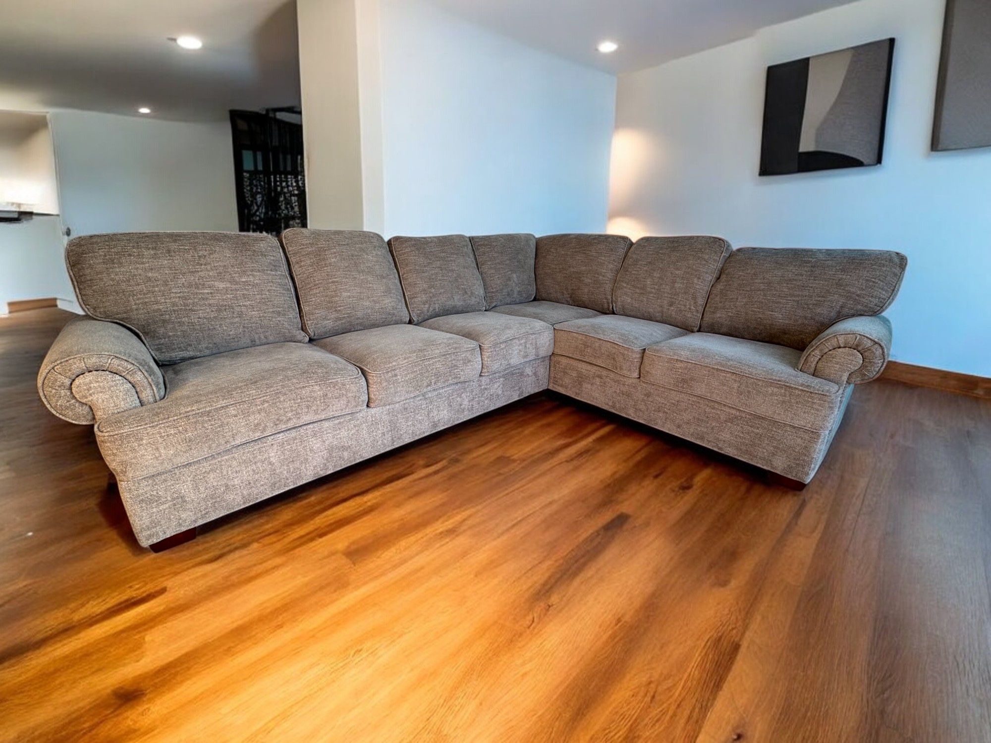 Rooms To Go - Gray 2 Piece Sectional - Free Delivery