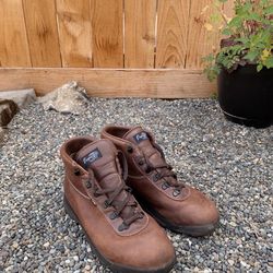 Mens Vasque Sundowner Goretex Hiking Boots size 10.5