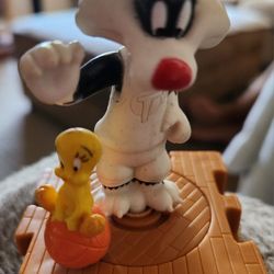 Tweety.and Savester Toy Figurine 