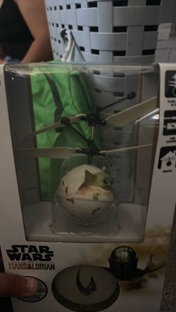 Star Wars the Mandalorian Baby Yoda "The Child" Sculpted Head UFO Helicopter