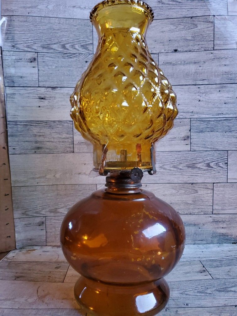 Vintage Oil Lamp Amber Fostoria ✨️