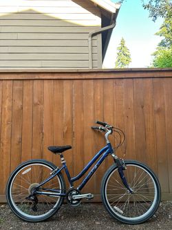 K2 Myste Women’s Hybrid Comfort Bike – Small Frame, 26” Wheels