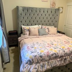 King bed frame and spring box  Like new  (No Mattress)  400