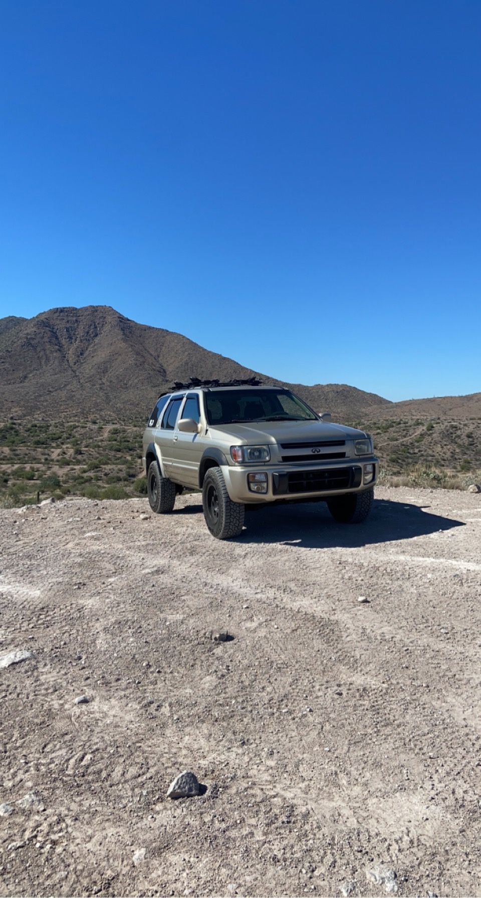 1999 Infiniti QX4