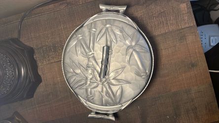 Silver Aluminum Everlast Bamboo Embossed Serving Tray with glass insert