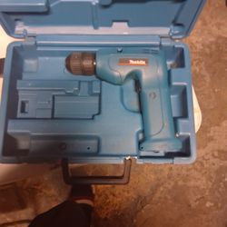 Makita Drill And Saw With Charger 