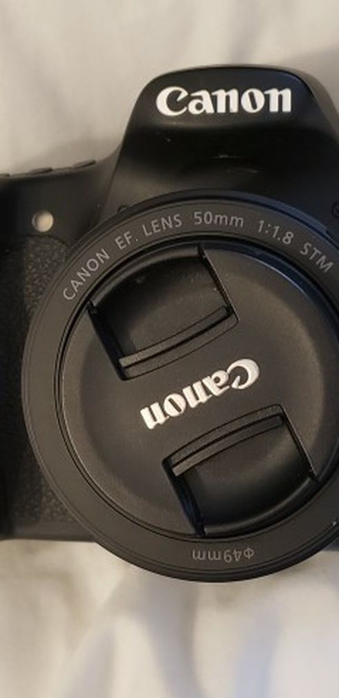 Canon EOS 60D DSLR Digital Camera (Flip Viewing Back) , Accessories, & Camera Carrying Case