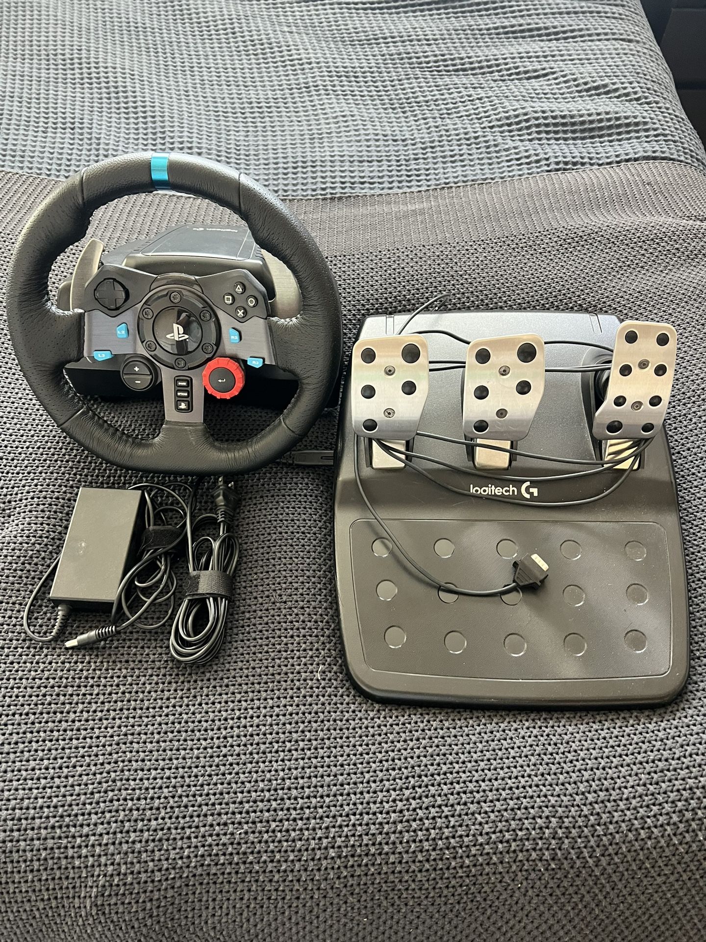 Logitech G29 Driving Force Wheel