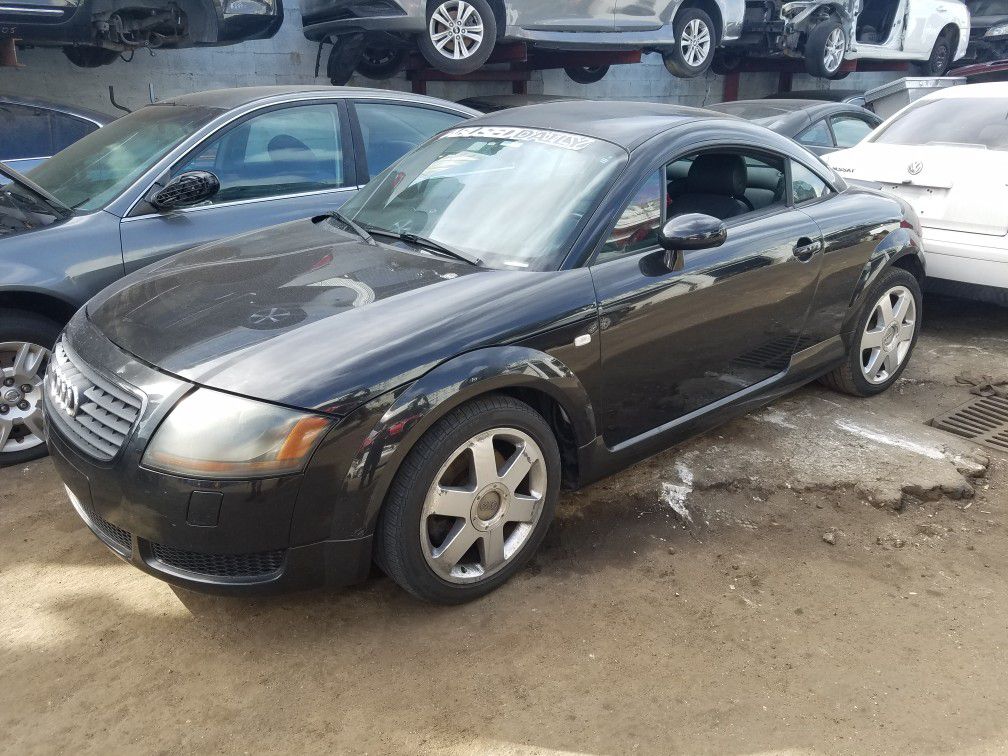 Audi tt for part out 2003