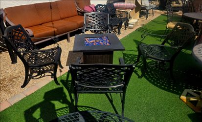 $350 FIRE 🔥 PIT AND 4 CHAIRS