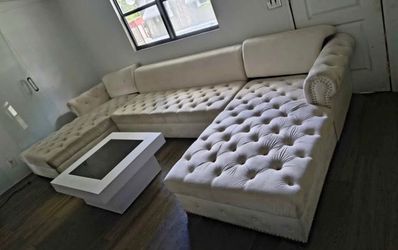 Sectional couch