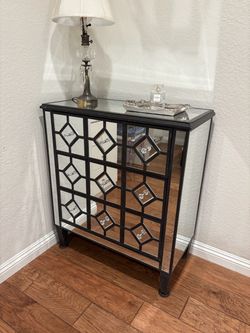 Mirrored 3-Drawer Accent Chest with Black Lattice Overlay