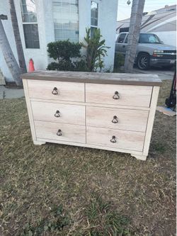 6 drawer living spaces dresser !
