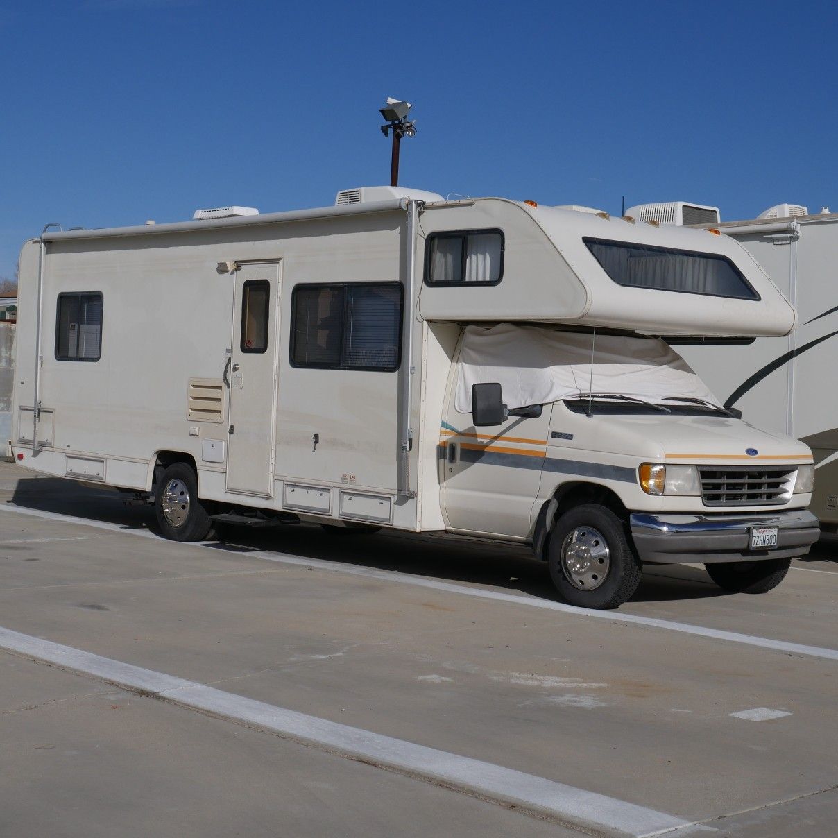 RV LOW MILES 1995 Jamboree Searcher