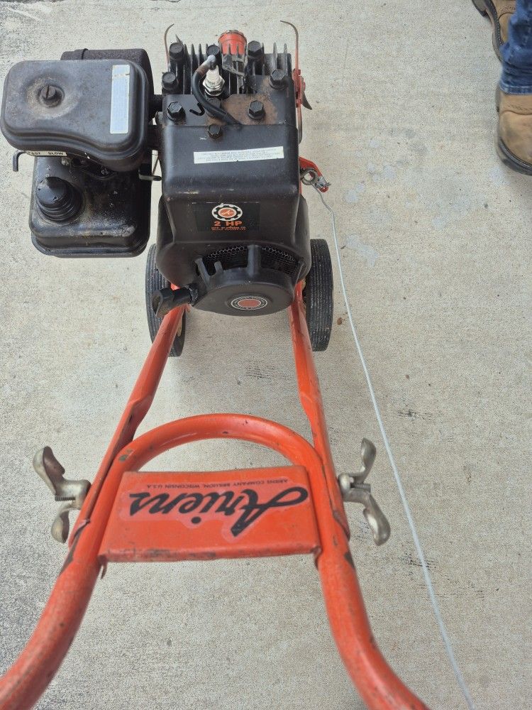 Small Arierns Tiller