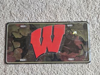 Wisconsin Badgers Stamped Metal Vanity License Plate NWT Game Day Outfitters