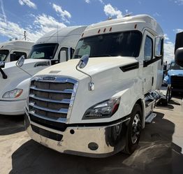 2020 Freightliner Cascadia 126
