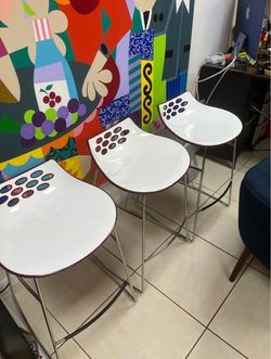 Countertop bar chairs