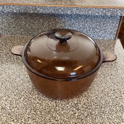 Corning Visions PYREX Amber 4.5-liter covered Dutch oven