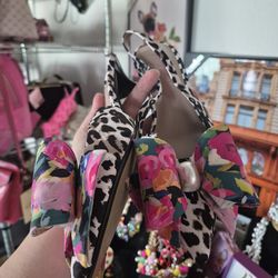 Betsey Johnson new Leopard pearl sandals