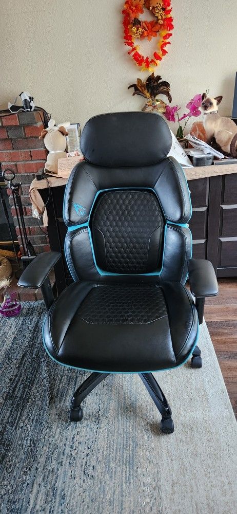 DPS Centurion Gaming Office Chair With Adjustable Headrest