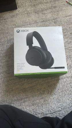 Xbox Headphones (NEVER USED)