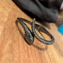 Snake Bracelet 
