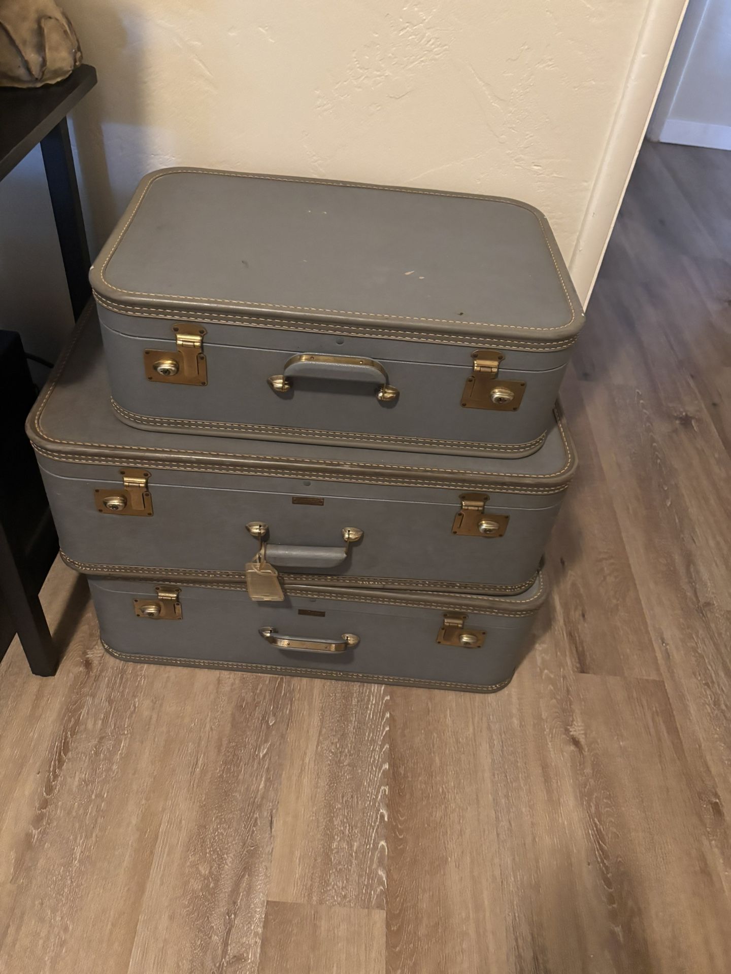 3 Vintage Suit Cases