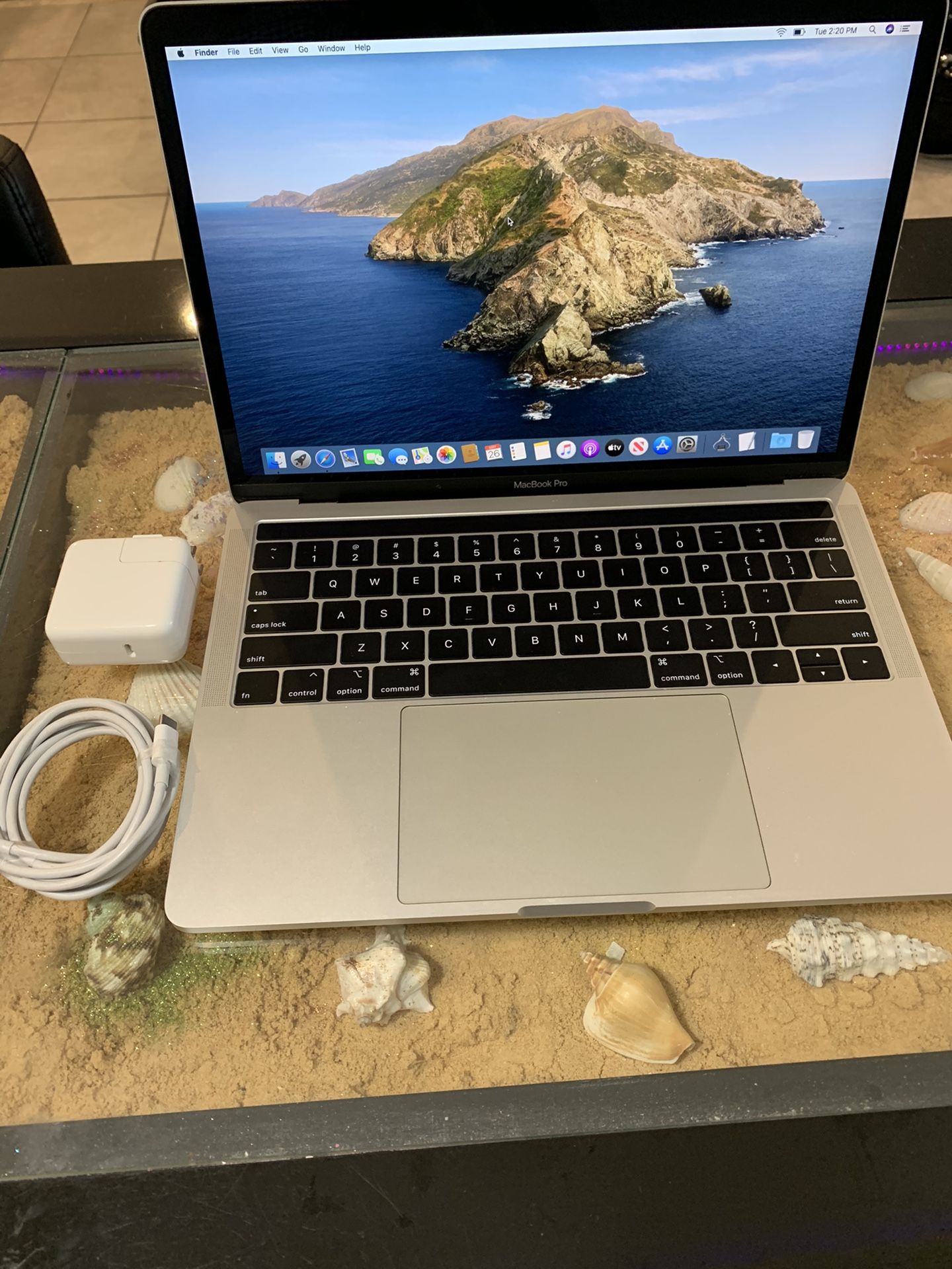 Macbook pro 2019 touch bar 256gb