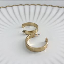 $12 for (1) XIXI Gold Chunky Earrings