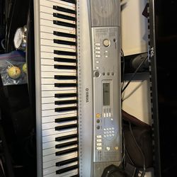 Teclado YAMAHA