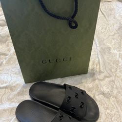 Women’s GUCCI slides 