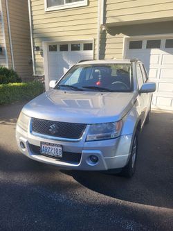 2008 Suzuki Grand Vitara Sport Utility 5D  4x4. Clean title,