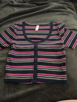 Crop Top Size Small