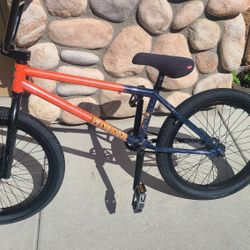 USED FIT BIKE FOR SALE GREAT CONDITIONS 