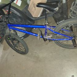 The brakes are broken. A trick blike you\nCan go fast on it like forty I done