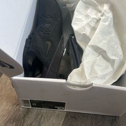 Brand New 270 Nikes 