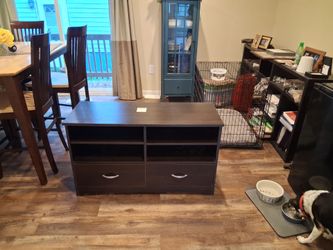 Entertainment center tv stand