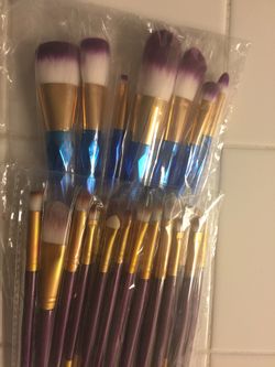 Makeup brushes