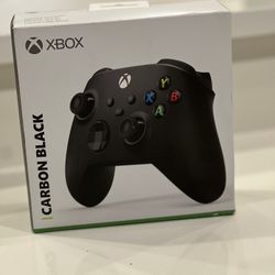 Xbox Series X|s Wireless Controller In Carbon Black