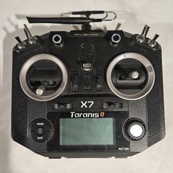 Frsky Taranis Q X7 Access Radio With R9m Module