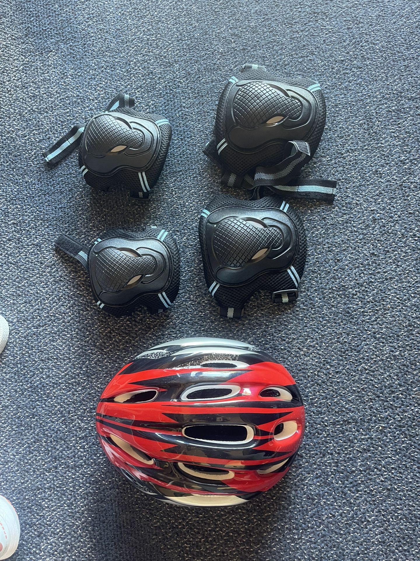 Helmet And Protective Pads