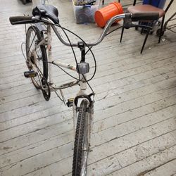 Nice Ciry Bike In Excellent Condition 