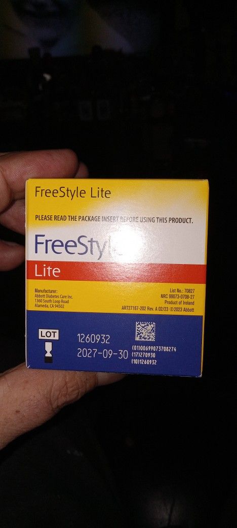 Brand New Factory Sealed Fresh 100 Count Freestyle Lite Glucose Test Strips Deal