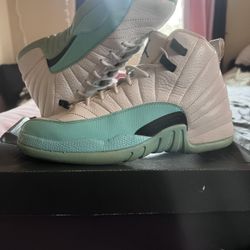 Jordan Retro 12 7y