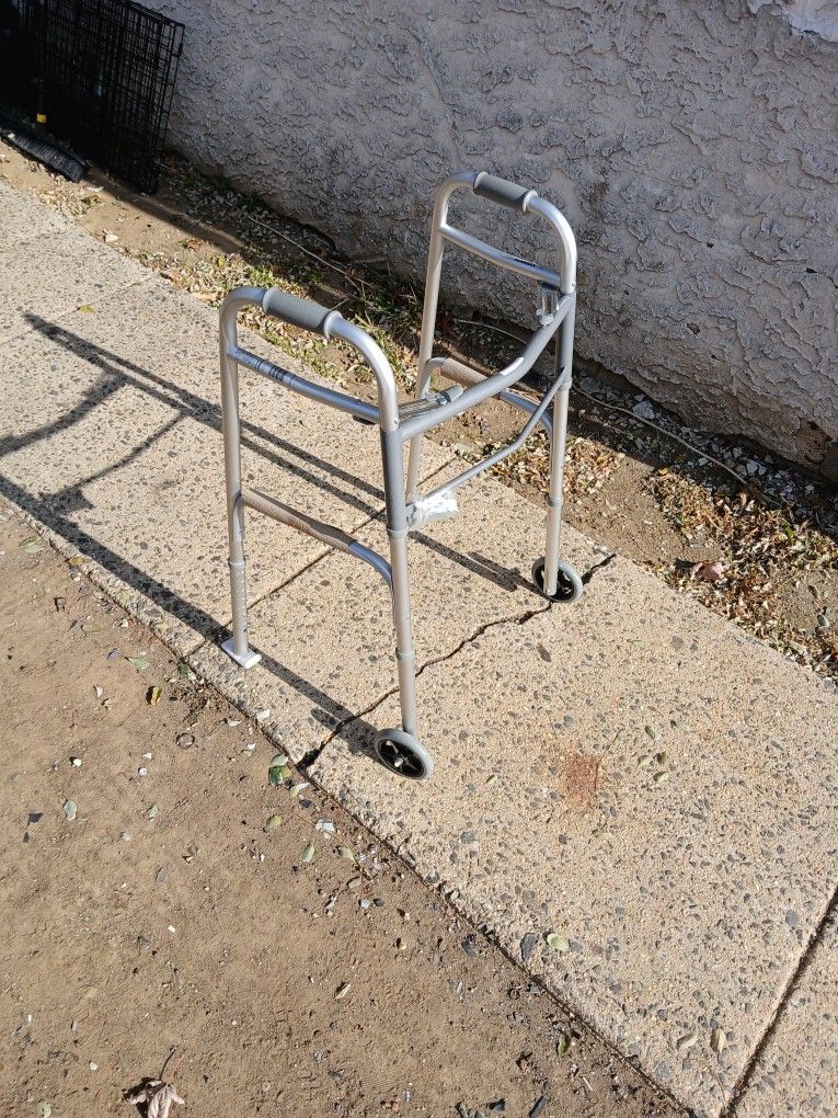 Brand NEW GAUDIAN Aluminum Folding Walker