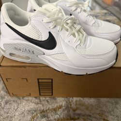 Nike Air Max Women Size 8