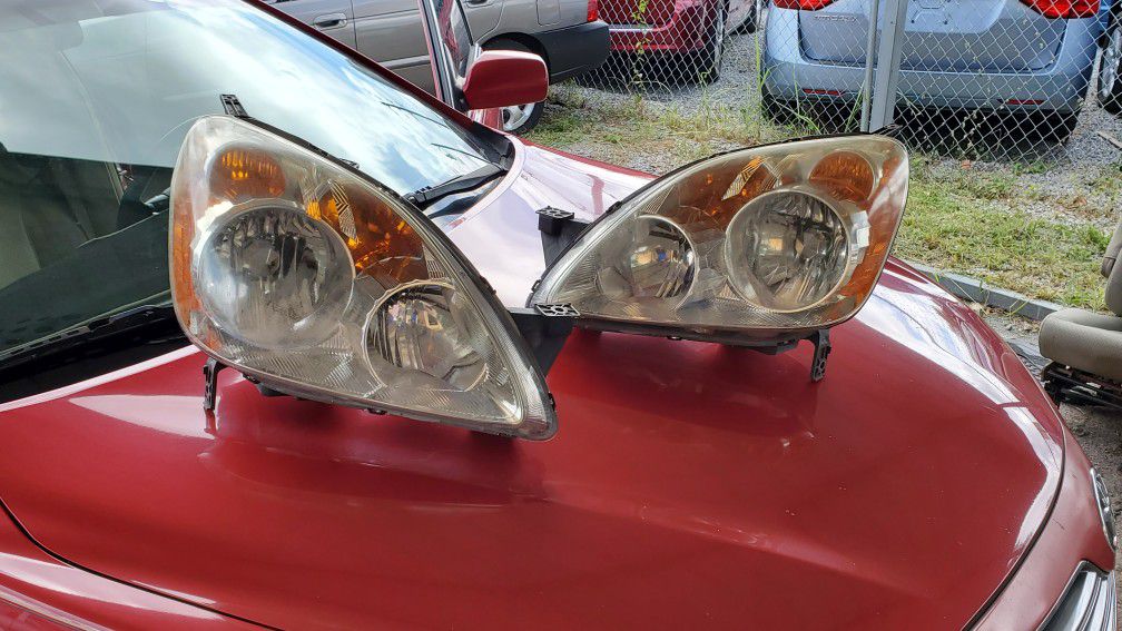 2005-2006 honda crv headlights pair