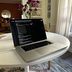 Apple MacBook Pro 16” 2019 – 32GB RAM / 500GB SSD – Powerhouse Machine