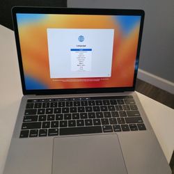 MacBook Pro 13" M1 Chip Touch Bar